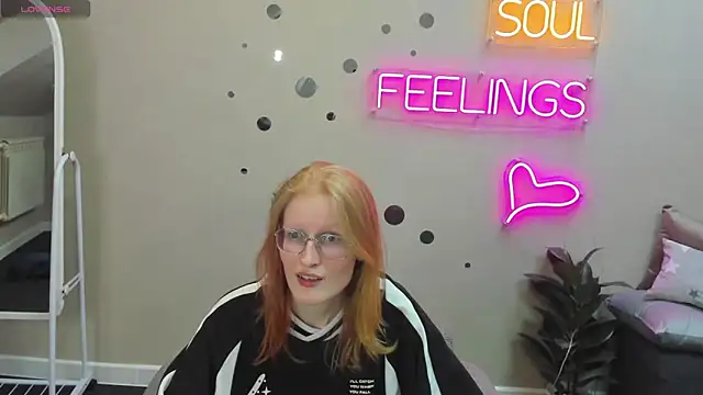 Snapshot of ElizabethHarpper chatting on 01-17-25, 03:00 ElizabethHarpper online show from 01-17-25, 03:00