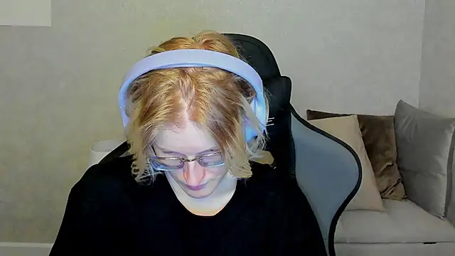 Snapshot of ElizabethHarpper chatting on 09-26-25, 01:09 ElizabethHarpper online show from 09-26-25, 01:09