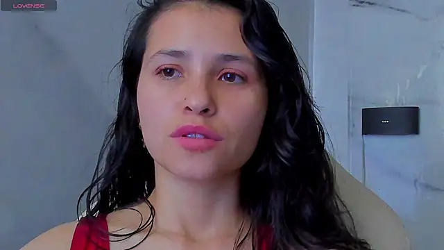 Snapshot of arissha_lee chatting on 06-08-26, 01:28 arissha lee online show from 06-08-26, 01:28