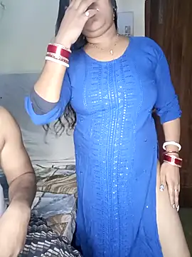 Hot muskaan online show from 04-15-26, 02:07