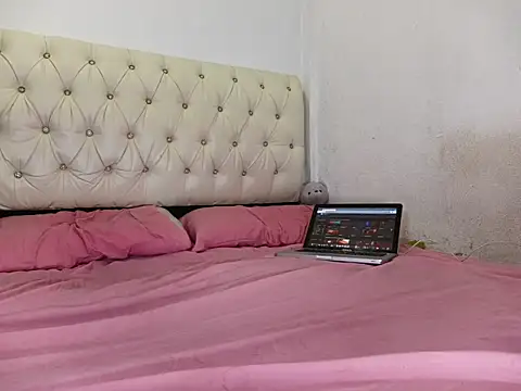 Snapshot of Rocket1978 chatting on 11-01-25, 03:36 Rocket1978 online show from 11-01-25, 03:36