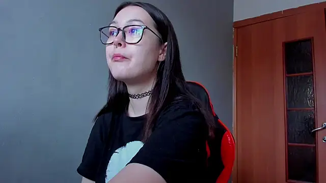 kittenrisha online show from 01-17-25, 08:02