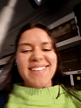 Snapshot of Danni_shy chatting on 03-05-25, 01:42 Danni shy online show from 03-05-25, 01:42