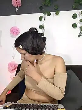 Snapshot of Danni_shy chatting on 09-12-25, 04:34 Danni shy online show from 09-12-25, 04:34