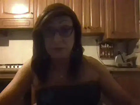 Snapshot of Tiabet chatting on 09-24-25, 08:45 Tiabet online show from 09-24-25, 08:45