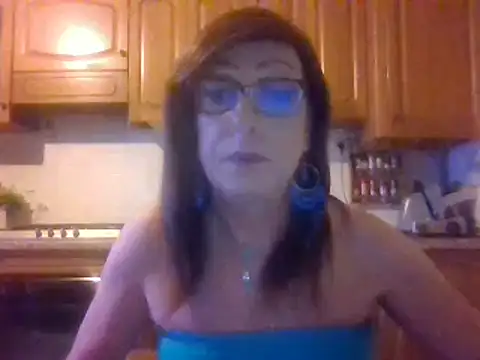 Snapshot of Tiabet chatting on 12-05-25, 11:08 Tiabet online show from 12-05-25, 11:08