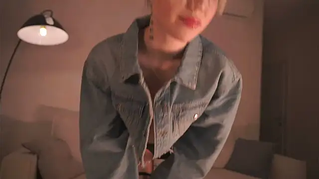 Snapshot of alittlestarrr chatting on 01-28-25, 02:53 alittlestarrr online show from 01-28-25, 02:53