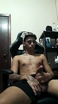 Snapshot of MALIK-PARVATI chatting on 01-09-25, 04:08 MALIK-PARVATI online show from 01-09-25, 04:08