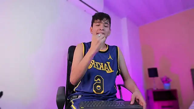 Brian-Ausslos online show from 12-30-24, 09:16