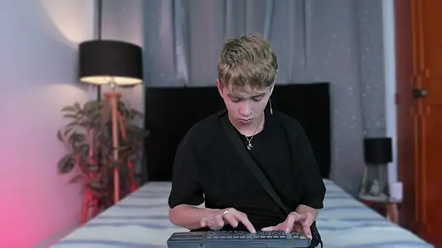 Brian-Ausslos online show from 01-07-25, 04:29