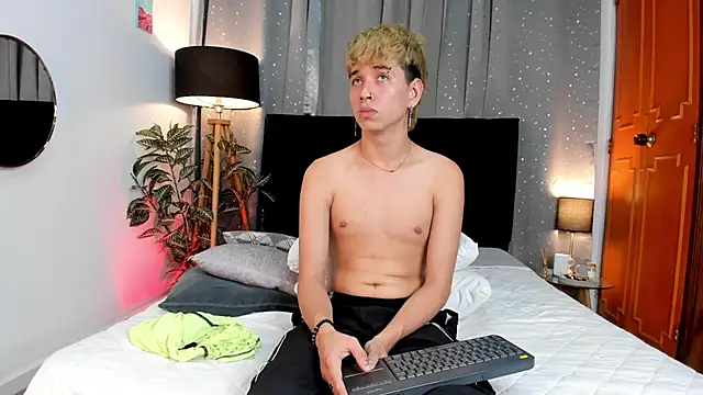 Brian-Ausslos online show from 02-07-25, 07:40