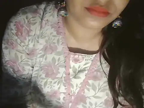 Hot-shanvi online show from 04-25-26, 12:02