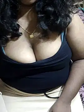 Snapshot of Rathi22 chatting on 06-18-26, 02:32 Rathi22 online show from 06-18-26, 02:32