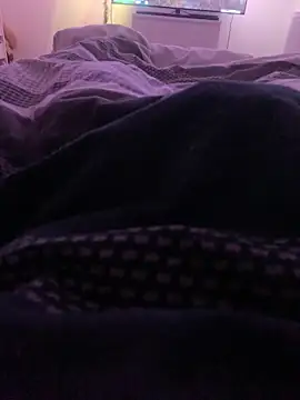 Snapshot of Finni04055 chatting on 12-28-24, 11:05 Finni04055 online show from 12-28-24, 11:05