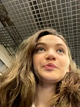 Snapshot of TheYourL chatting on 12-21-25, 05:09 TheYourL online show from 12-21-25, 05:09