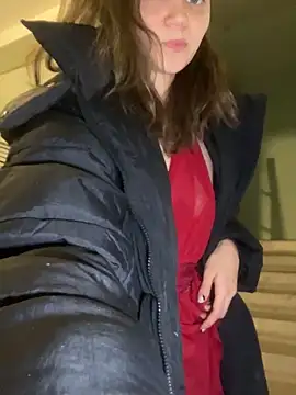 Snapshot of TheYourL chatting on 01-05-26, 08:45 TheYourL online show from 01-05-26, 08:45