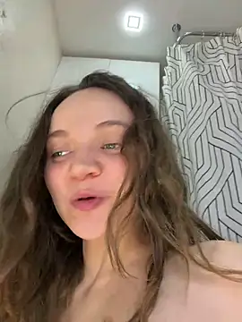 Snapshot of TheYourL chatting on 02-21-26, 09:27 TheYourL online show from 02-21-26, 09:27