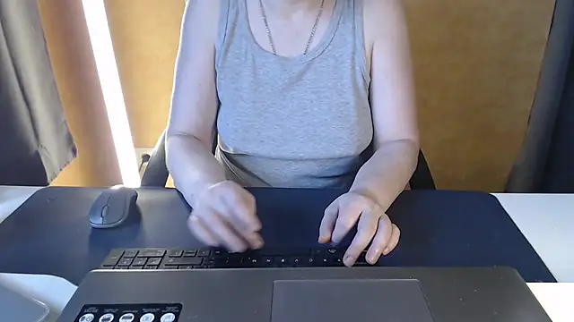 Sweet Phoenix online show from 03-08-26, 07:45