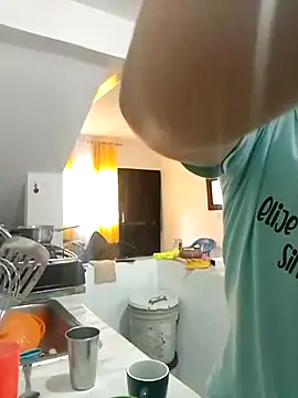 Lian Noath online show from 02-18-25, 01:00