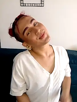 Lian Noath online show from 02-26-25, 03:41