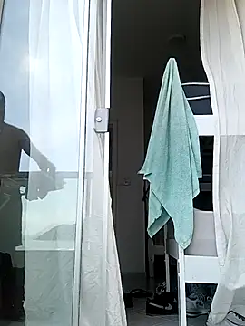 Snapshot of aventuras1508 chatting on 04-07-26, 04:29 aventuras1508 online show from 04-07-26, 04:29