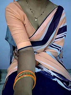 lovelygirl4567 online show from 06-12-26, 05:56