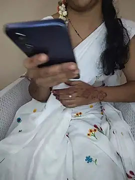 lovelygirl4567 online show from 07-31-26, 04:45