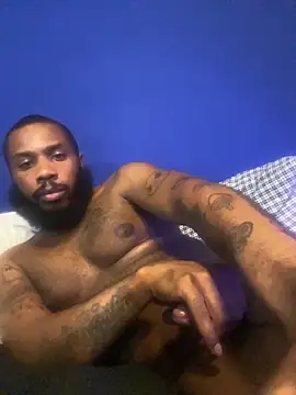 Snapshot of Caliclysm chatting on 02-14-26, 01:13 Caliclysm online show from 02-14-26, 01:13