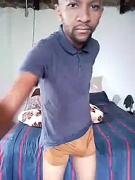 Snapshot of MKbesxxx chatting on 03-15-25, 12:24 MKbesxxx online show from 03-15-25, 12:24