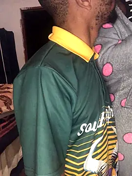 Snapshot of MKbesxxx chatting on 11-16-25, 08:36 MKbesxxx online show from 11-16-25, 08:36