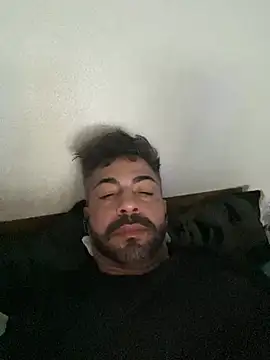 Snapshot of Dourado007 chatting on 01-03-25, 01:27 Dourado007 online show from 01-03-25, 01:27