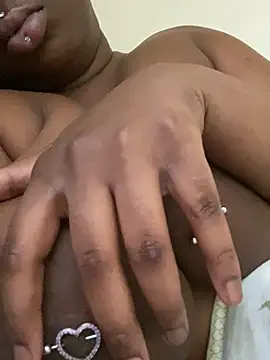 Snapshot of DamnBubbles chatting on 01-17-25, 05:19 DamnBubbles online show from 01-17-25, 05:19