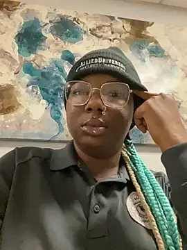 Snapshot of DamnBubbles chatting on 01-19-25, 03:08 DamnBubbles online show from 01-19-25, 03:08