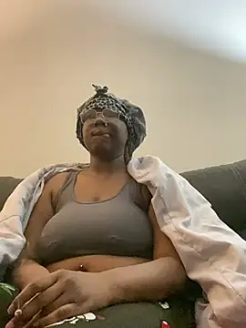 Snapshot of DamnBubbles chatting on 01-22-25, 02:04 DamnBubbles online show from 01-22-25, 02:04