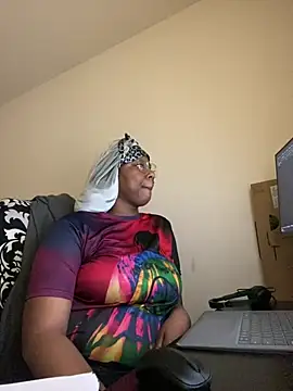 Snapshot of DamnBubbles chatting on 02-10-25, 10:51 DamnBubbles online show from 02-10-25, 10:51