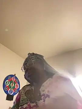 Snapshot of DamnBubbles chatting on 03-14-25, 03:04 DamnBubbles online show from 03-14-25, 03:04