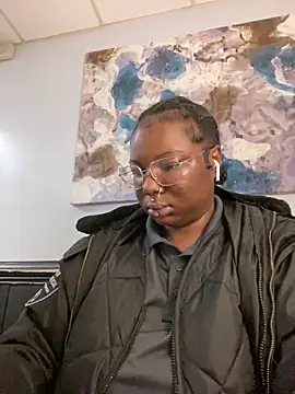 Snapshot of DamnBubbles chatting on 03-23-25, 12:47 DamnBubbles online show from 03-23-25, 12:47