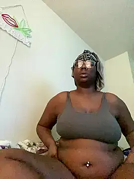 Snapshot of DamnBubbles chatting on 01-10-26, 03:03 DamnBubbles online show from 01-10-26, 03:03