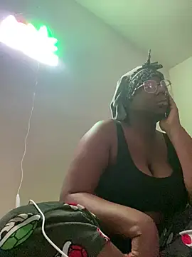 Snapshot of DamnBubbles chatting on 01-13-26, 01:11 DamnBubbles online show from 01-13-26, 01:11