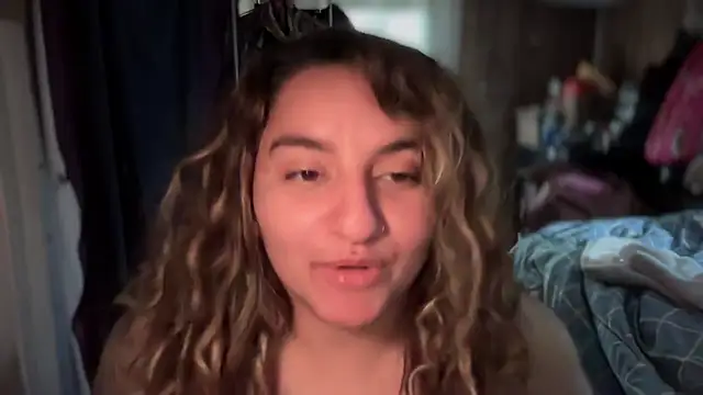 Snapshot of mamifresita chatting on 11-11-25, 07:47 mamifresita online show from 11-11-25, 07:47