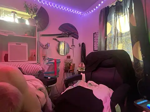 Trystan Spellman online show from 05-01-26, 01:48