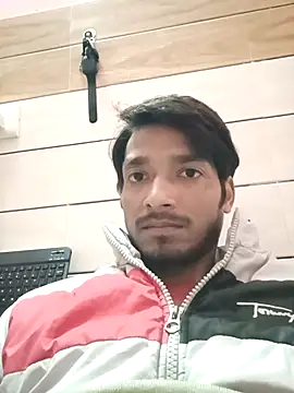 Snapshot of Tarun_0026 chatting on 01-19-25, 01:12 Tarun 0026 online show from 01-19-25, 01:12