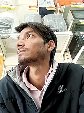 Snapshot of Tarun_0026 chatting on 02-14-25, 05:51 Tarun 0026 online show from 02-14-25, 05:51