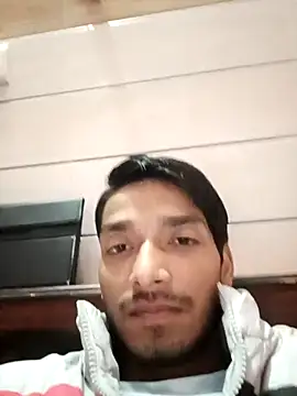Snapshot of Tarun_0026 chatting on 02-14-25, 02:44 Tarun 0026 online show from 02-14-25, 02:44