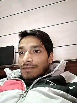 Snapshot of Tarun_0026 chatting on 02-21-25, 02:48 Tarun 0026 online show from 02-21-25, 02:48