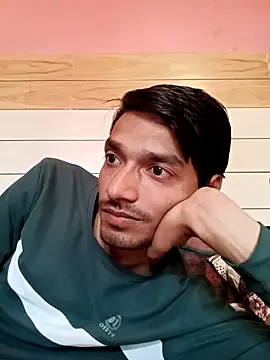 Snapshot of Tarun_0026 chatting on 03-10-25, 06:05 Tarun 0026 online show from 03-10-25, 06:05