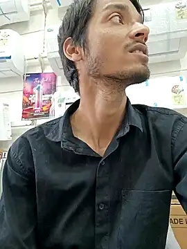 Snapshot of Tarun_0026 chatting on 03-19-25, 12:23 Tarun 0026 online show from 03-19-25, 12:23