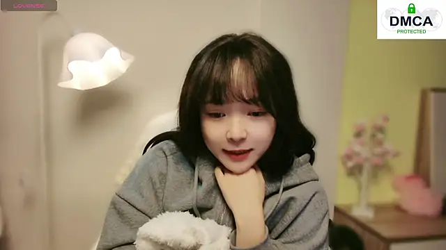 Chenjing0 online show from 01-07-25, 08:03