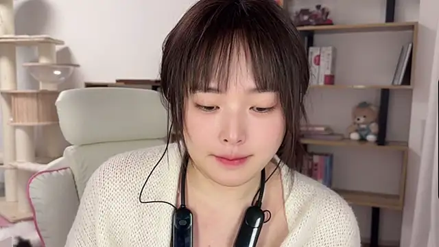 Chenjing0 online show from 03-26-26, 12:44