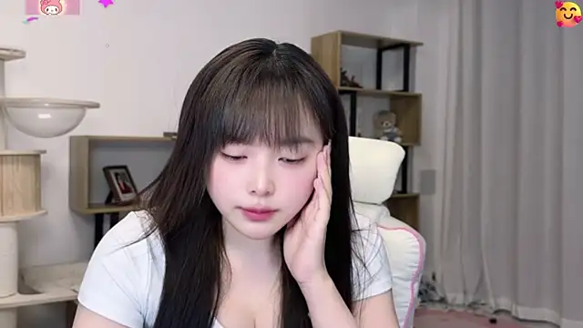 Chenjing0 online show from 06-08-26, 12:16
